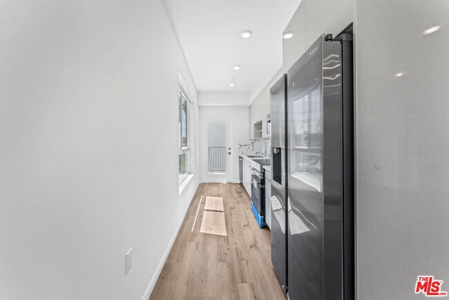 Building Photo - 3105 Bellevue Ave