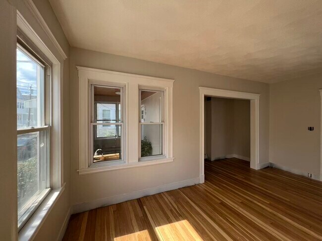 Living room - 45 Governor Winthrop Rd