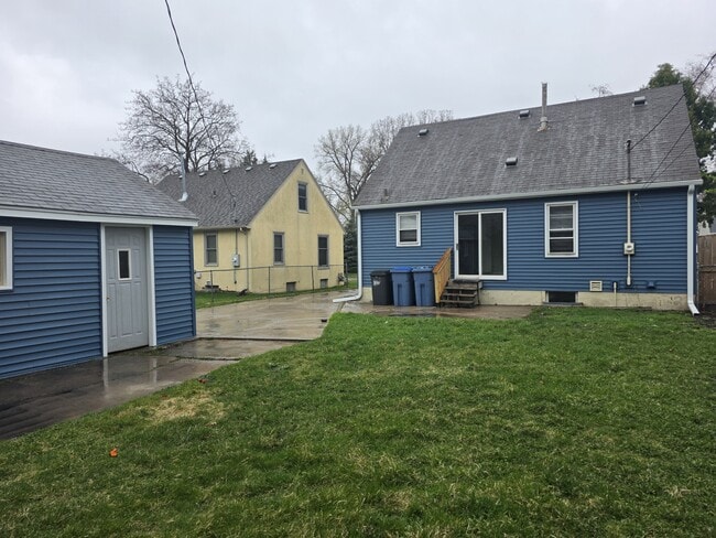Foto del edificio - 3439 Cleveland St NE