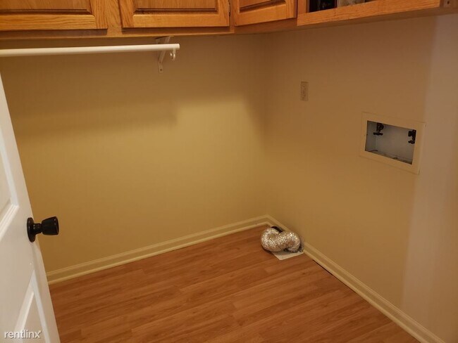 Foto del edificio - 2 br, 1.5 bath House - 8212 Shields Dr