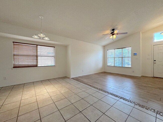 Foto del edificio - 14193 Patriot Point Dr