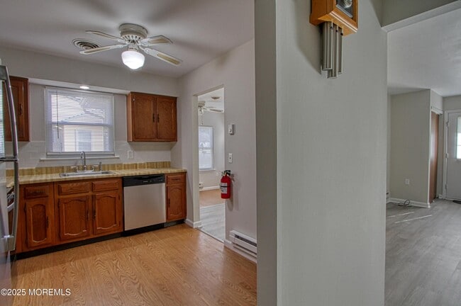 Building Photo - 12A Birchwood Dr