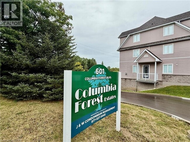 Photo du bâtiment - 601 Columbia Forest Blvd