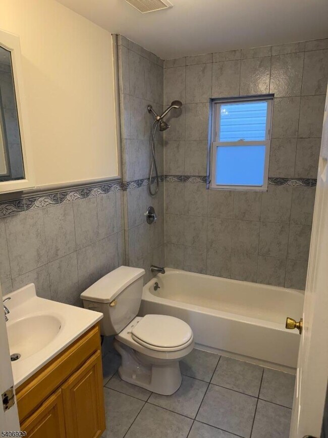 Building Photo - 71 Hammond Ave