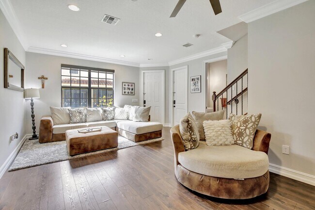 Building Photo - 13013 Riverwalk Cir S