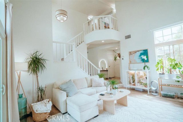 Foto del edificio - 2063 Tustin Ave