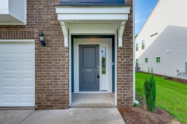 Building Photo - Modern 3-Bed, 2.5-Bath Townhome in Prime L...