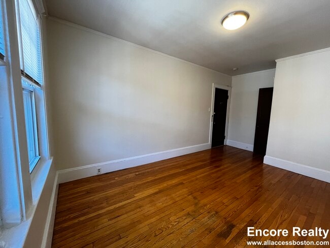 Building Photo - 155 Summer St