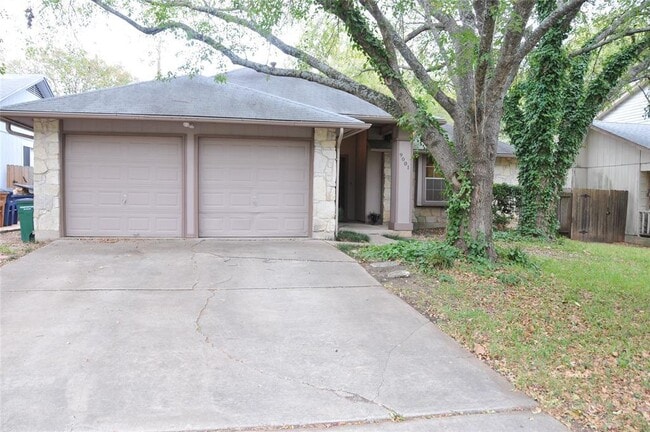 Building Photo - 9001 Jesse James Dr