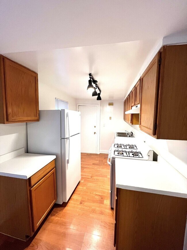 Foto del edificio - 2036 W Charleston St