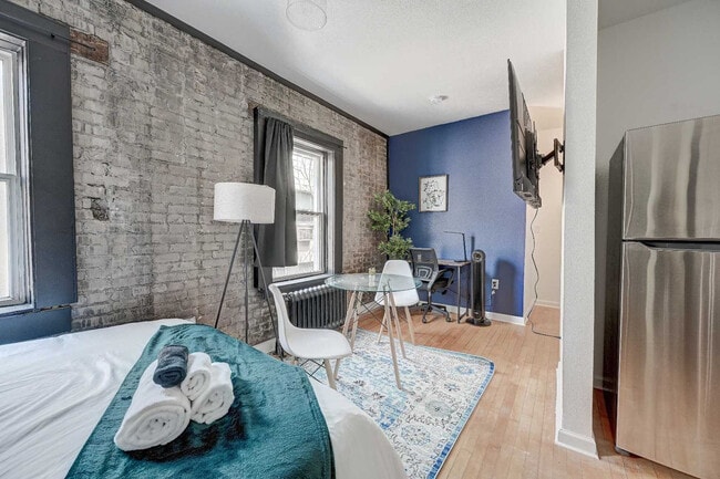 Building Photo - 1927 N Prospect Ave