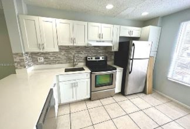 Primary Photo - 8057 SW 21st Ct