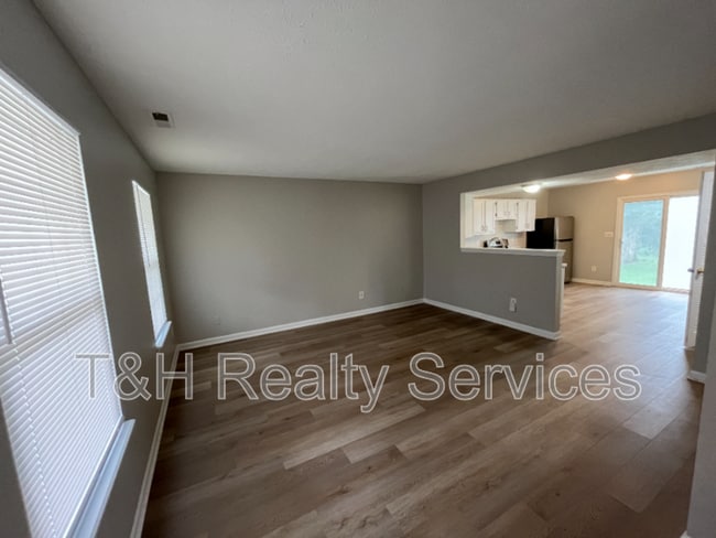 Foto del edificio - 1325 Charles St