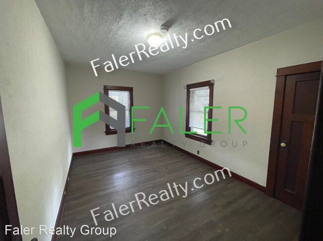 Building Photo - 2 br, 1 bath House - 1631 Watervliet Ave