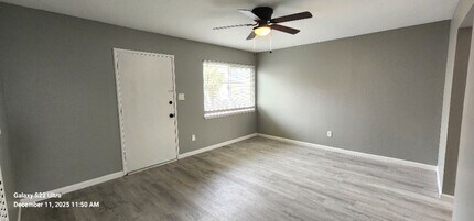 Building Photo - 1029-1031 Virginia St