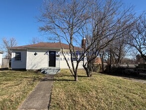 Building Photo - 563 Emerson Dr