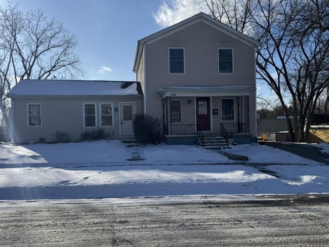 Building Photo - 100 S Lewis St