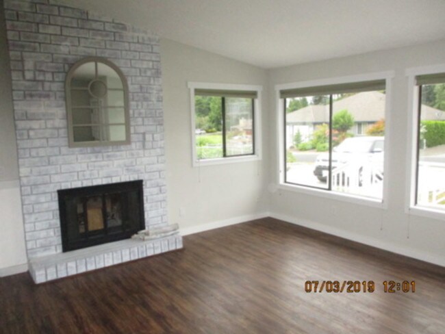 Building Photo - 40 Meadow Lark Ln