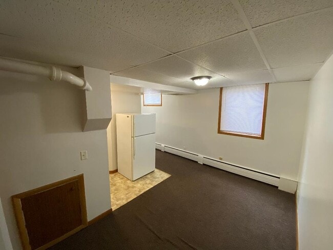 Building Photo - 842 1st St SW