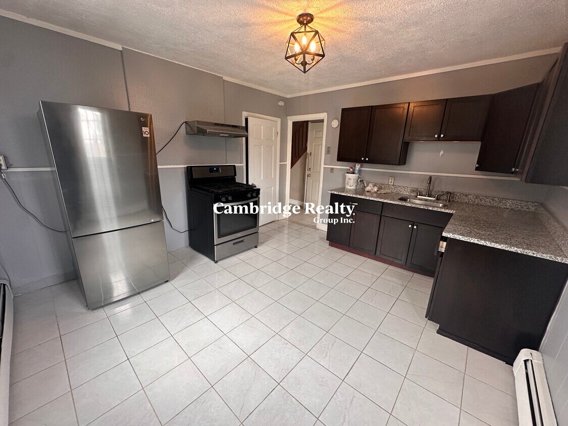 Foto principal - 22 Linden St