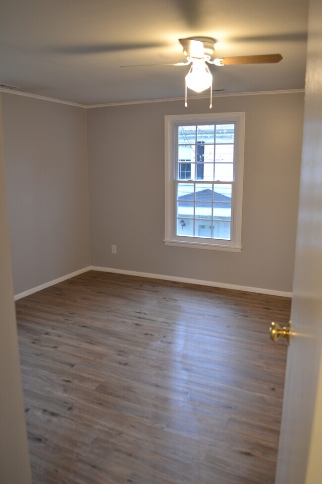 Building Photo - 7357 Foxmill Rd. #C