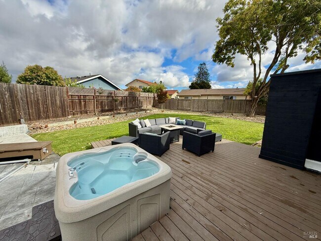 Foto del edificio - 1017 Carob Ct