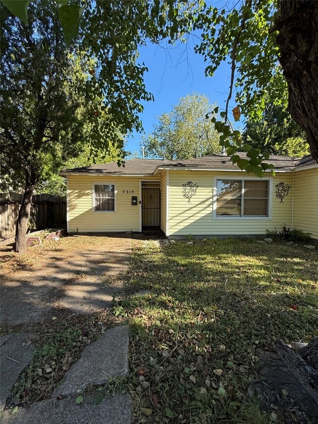 Building Photo - 5215 Bellfort Ave