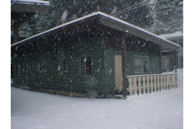 Building Photo - 1801 Old Mammoth Rd