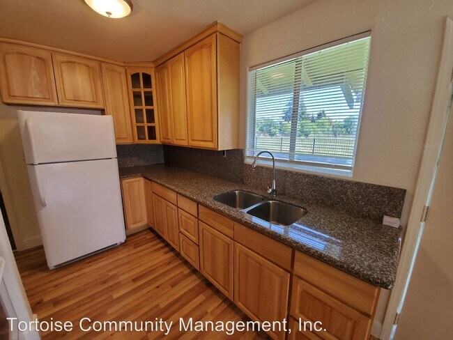 Foto del edificio - 22307-22321 S Garden Ave
