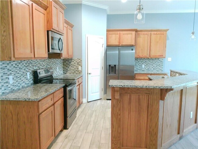 Building Photo - 801 Truk Dr