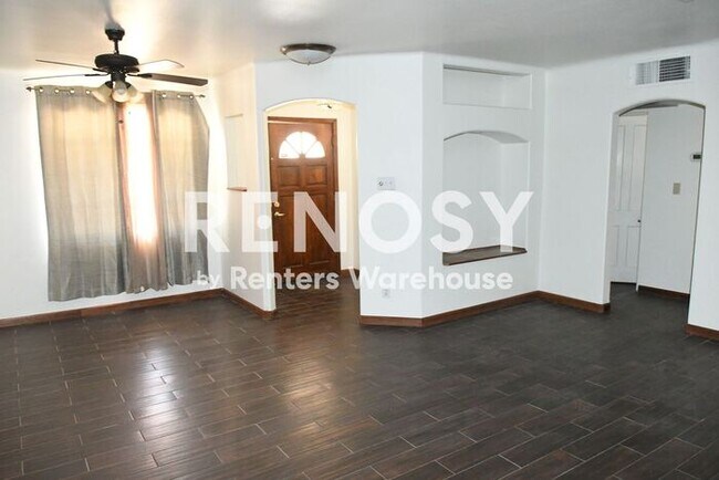 Foto del edificio - Updated 3 Br 2 Ba 1 Cg Home Near Camelback and 3rd Ave in Central Phoenix