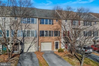 Building Photo - 27 Fiser Ln