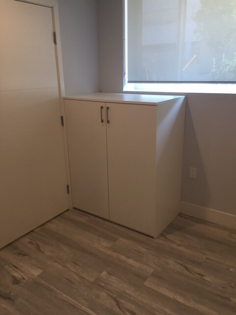 Building Photo - 14033 Riverside Dr