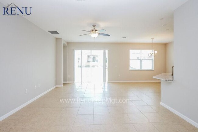 Foto del edificio - Now Available!