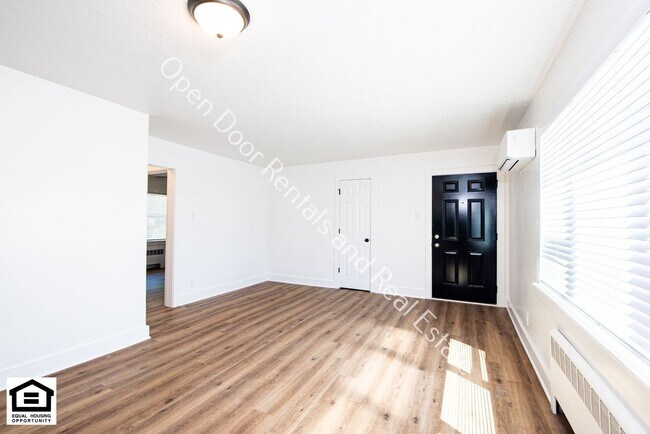 Foto del edificio - 1823 Griswold Dr