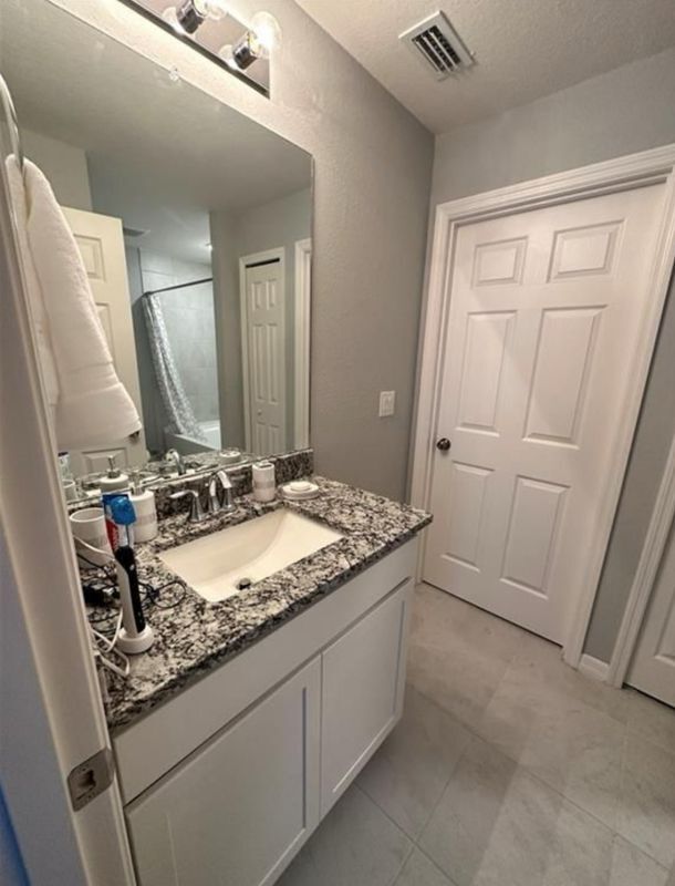 Foto del edificio - 1301 NE 34th Ln