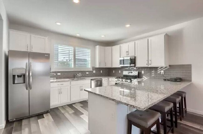 Building Photo - Plum Creek townhouse
