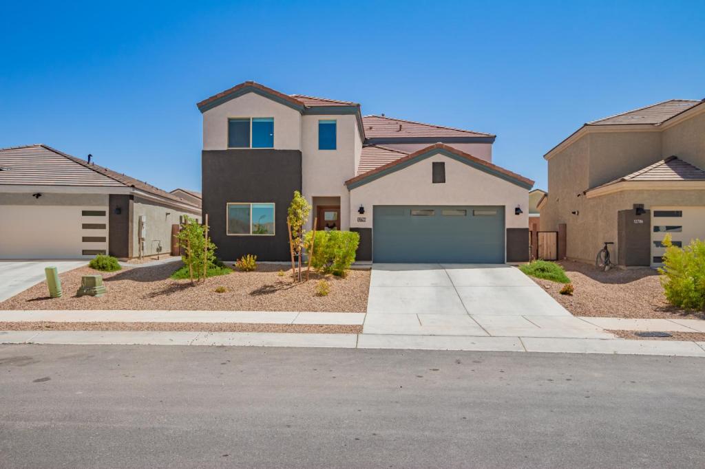 Foto principal - 12796 E Giada Dr