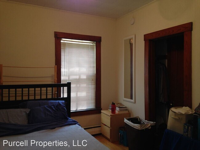 Building Photo - 1 br, 1 bath Apartment - 68 Maple St