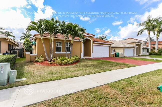 Building Photo - 10004 SW 161st Pl