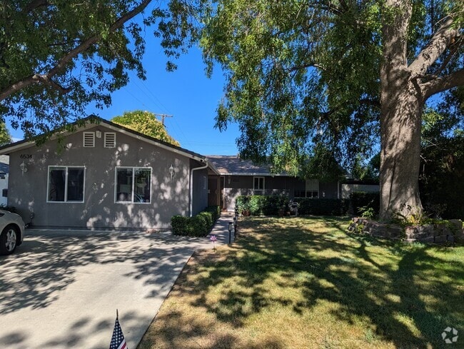 Building Photo - 6532 Peterson Ave