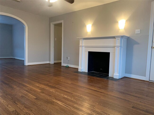 Building Photo - 2801 Rosedale St