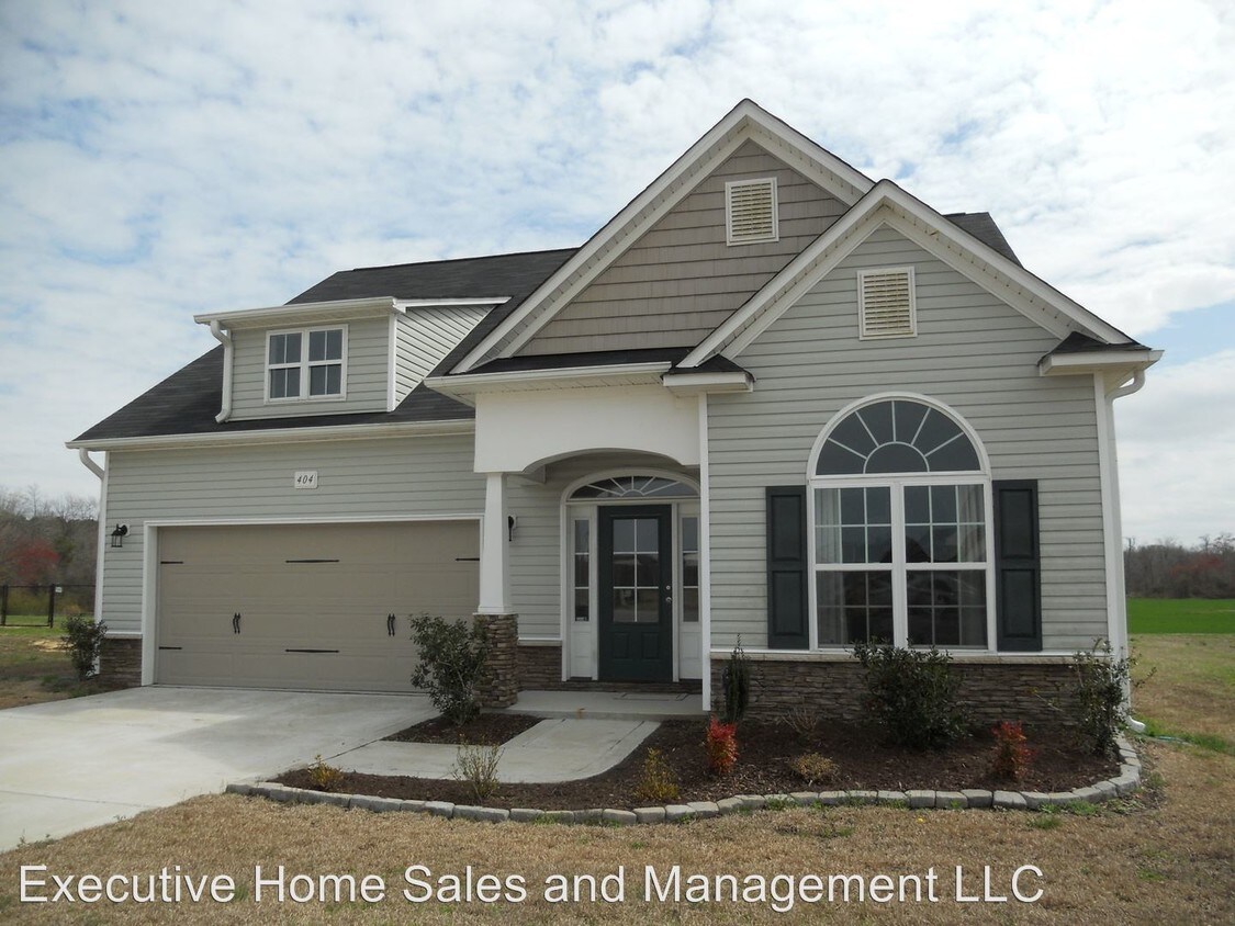 Foto principal - 3 br, 2.5 bath House - 404 Wakefield Drive
