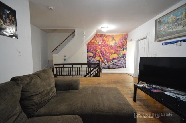 Building Photo - 19 Pratt St