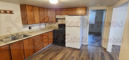 Building Photo - 1022 E 23rd St