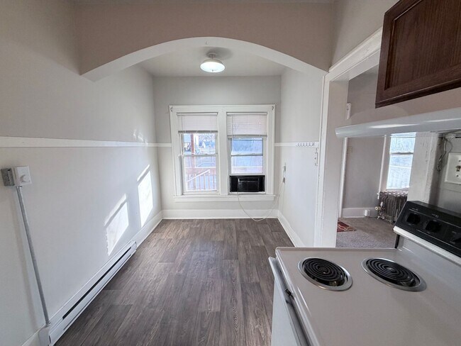 Foto del edificio - Cesar &amp; Beatrice Chaidez -305 21st St