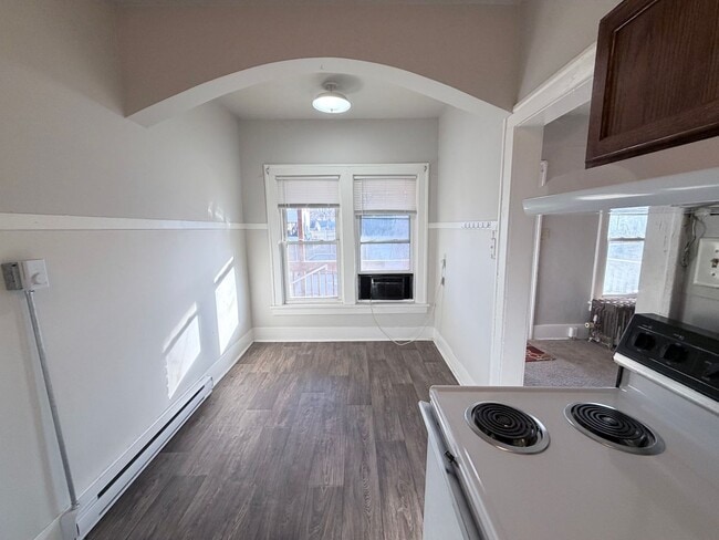 Building Photo - Cesar &amp; Beatrice Chaidez -305 21st St