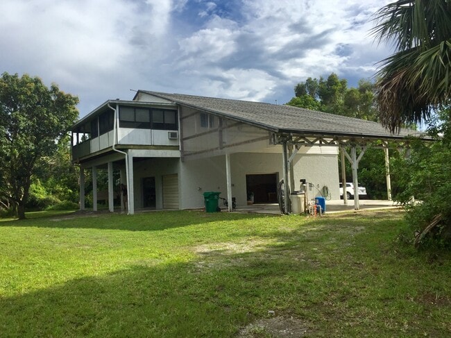Building Photo - 801 Tilton Rd