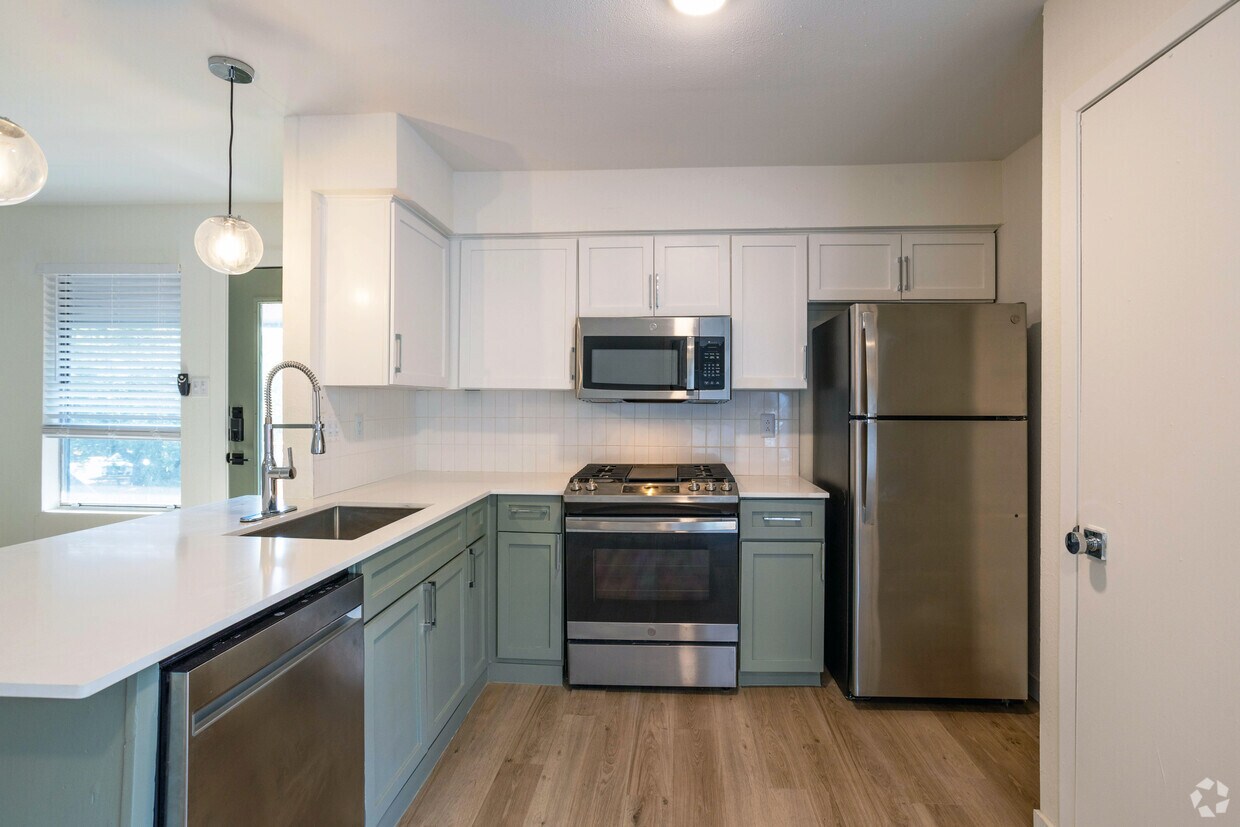 Cedar + Sage Apartments in Austin, TX