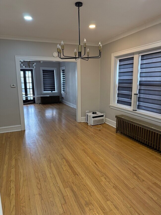 Foto del edificio - 2230 N Mulligan Ave